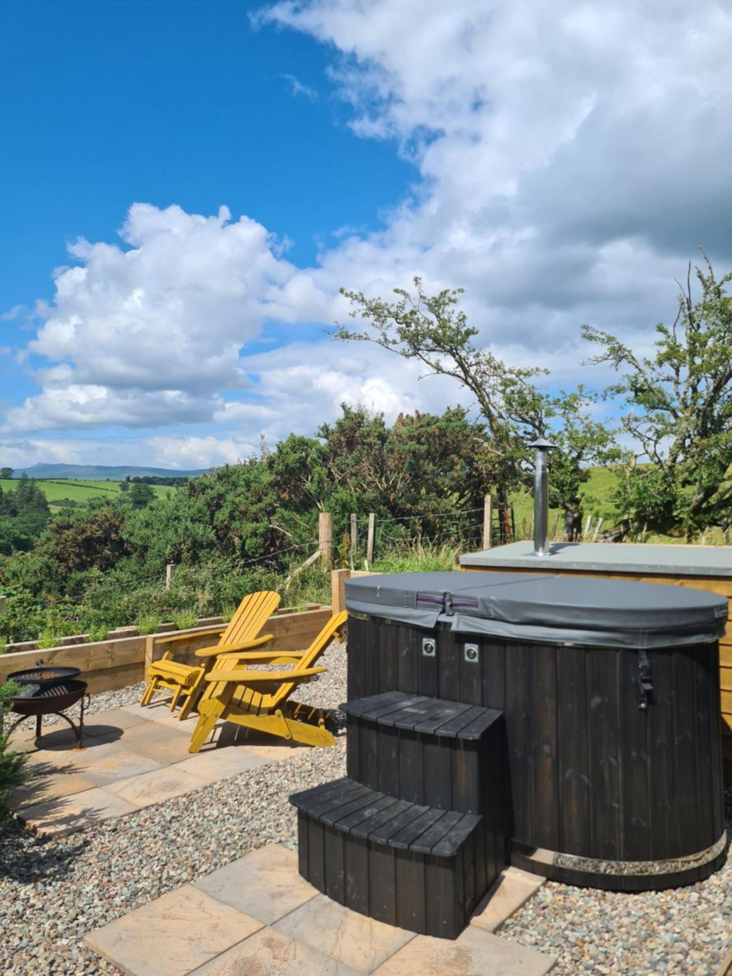 Luxury Glamping Pods - The Heft & The Hirsel Lägenhet Glasgow Exteriör bild
